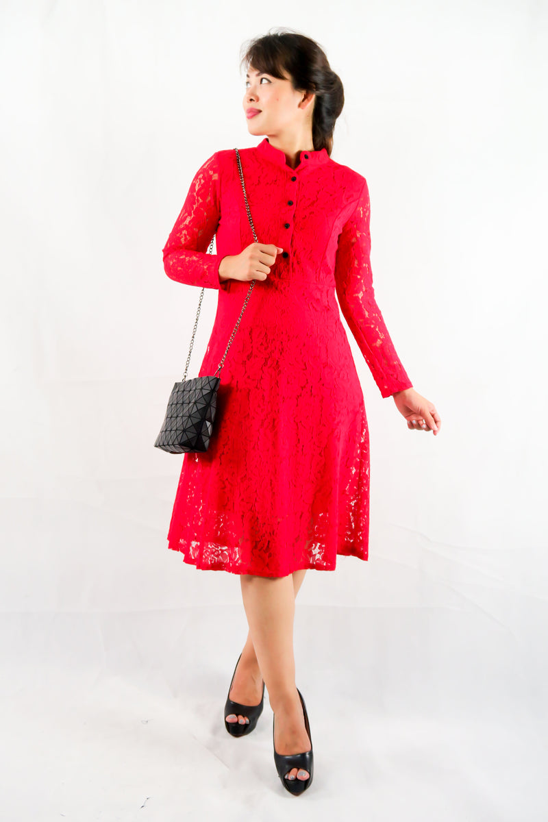 เดรสลูกไม้ - Lace A-Line Midi Dress