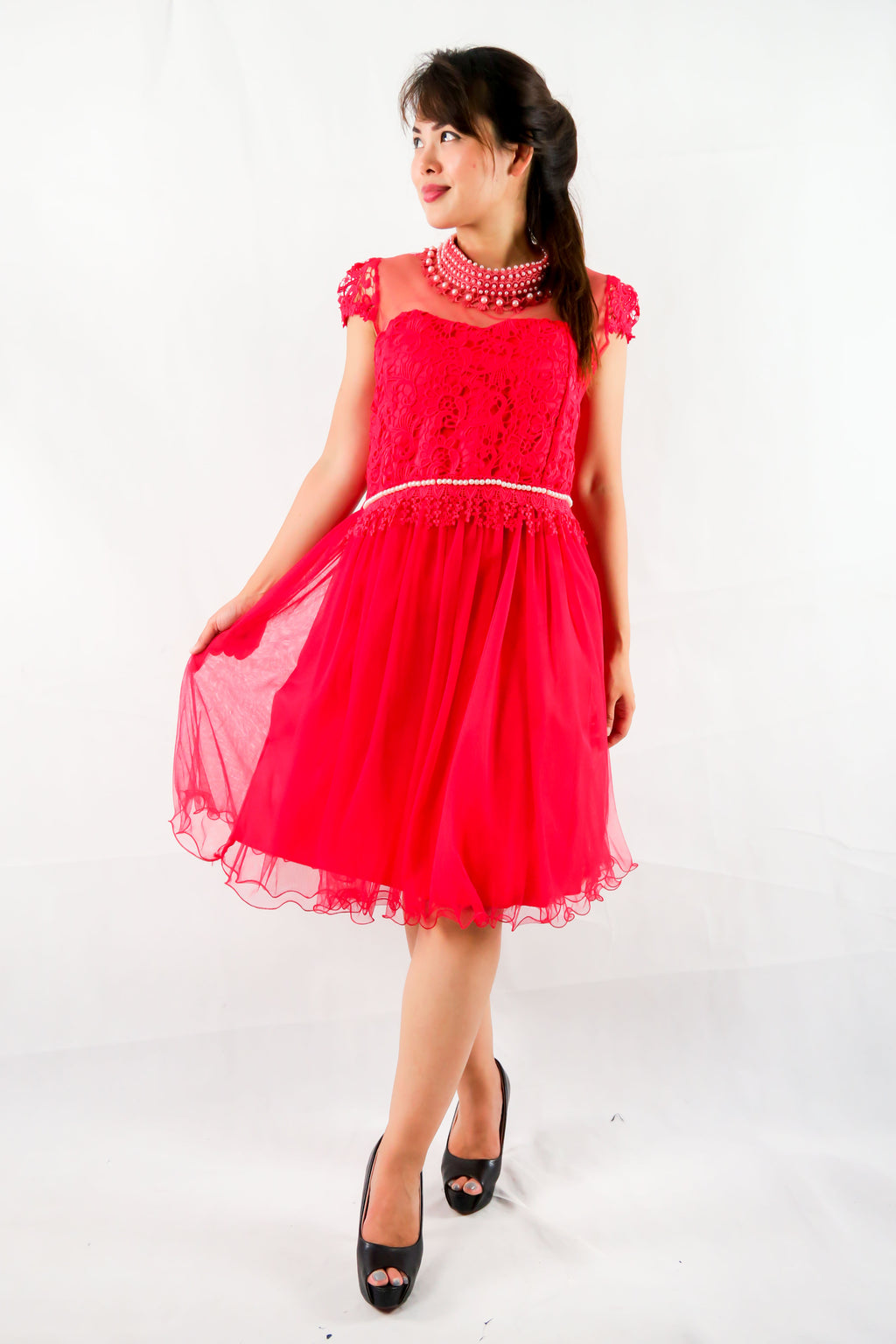 เดรสลูกไม้แต่งมุขคอ - Lace Maxi Dress