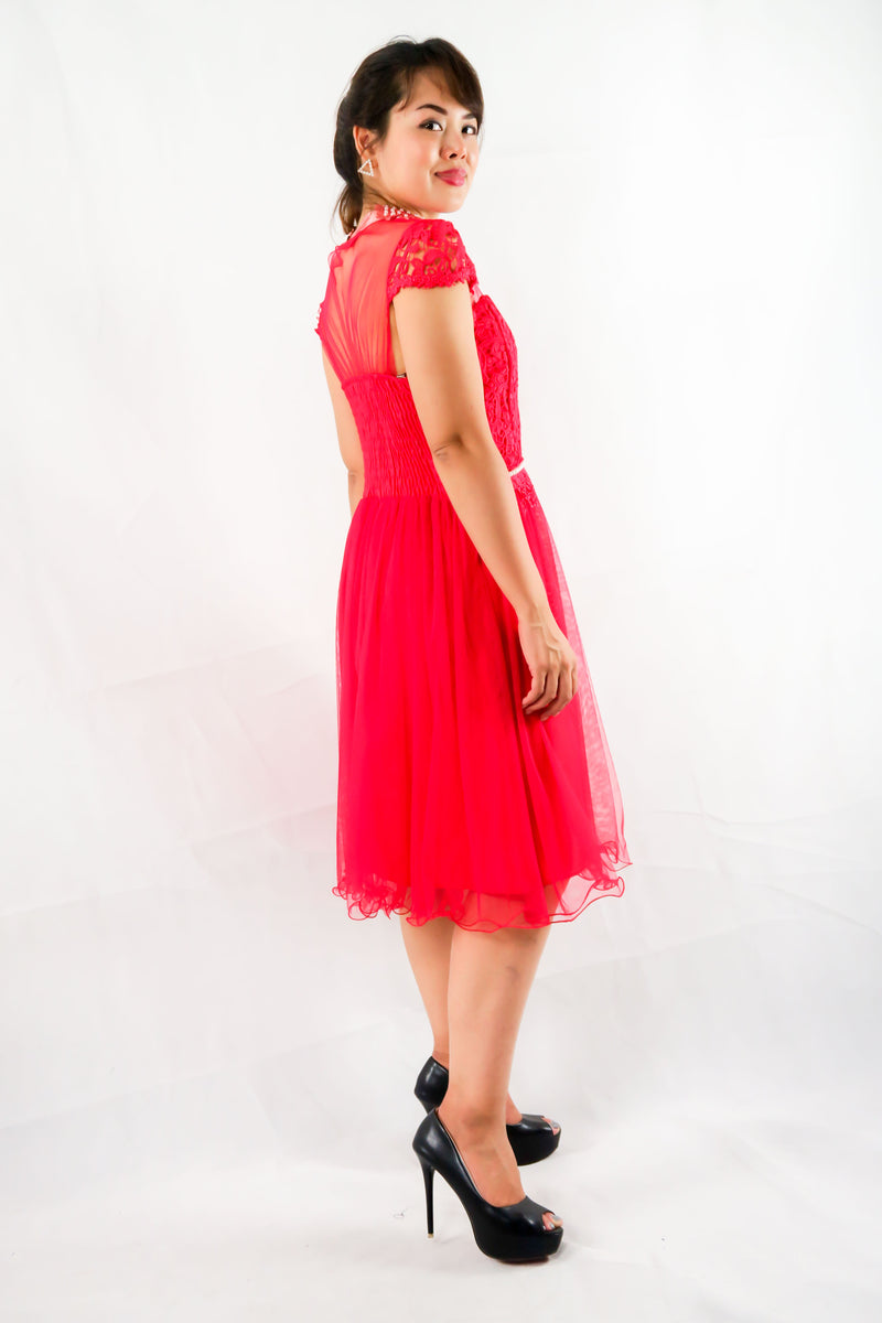 เดรสลูกไม้แต่งมุขคอ - Lace Maxi Dress