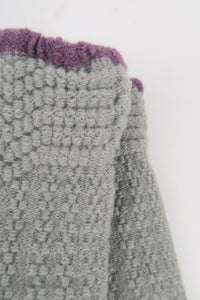 ถุงมือไหมพรมแต่งระบายที่ข้อมือ - Knitted Gloves