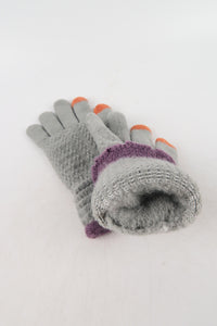 ถุงมือไหมพรมแต่งระบายที่ข้อมือ - Knitted Gloves