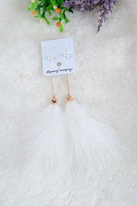ต่างหูห้อยระย้า เเต่งพู่ - Drop Earrings