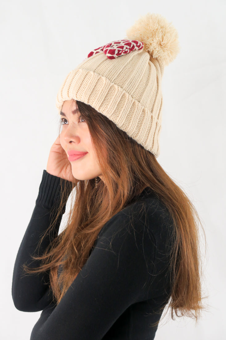 หมวกไหมพรมทรงบีนนี่แต่งปอมโบว์แดง - Winter Black Pom Pom Knit Beanie Hats With Red Bow