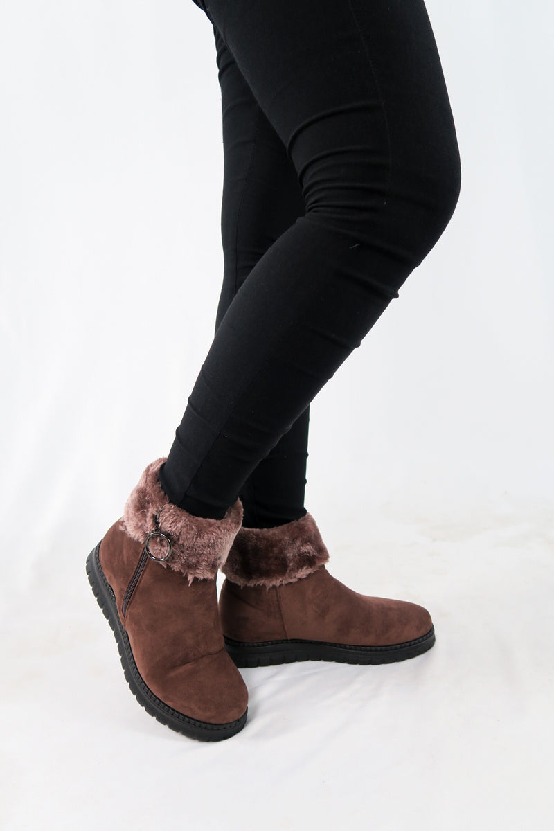 รองเท้าบูทหนังกำมะหยี่ แต่งขนเฟอร์ no.80223-10 - Winter Boots Minus The Fur Lining On The Inside
