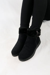รองเท้าบูทหนังกำมะหยี่ แต่งขนเฟอร์ no.80223-10 - Winter Boots Minus The Fur Lining On The Inside