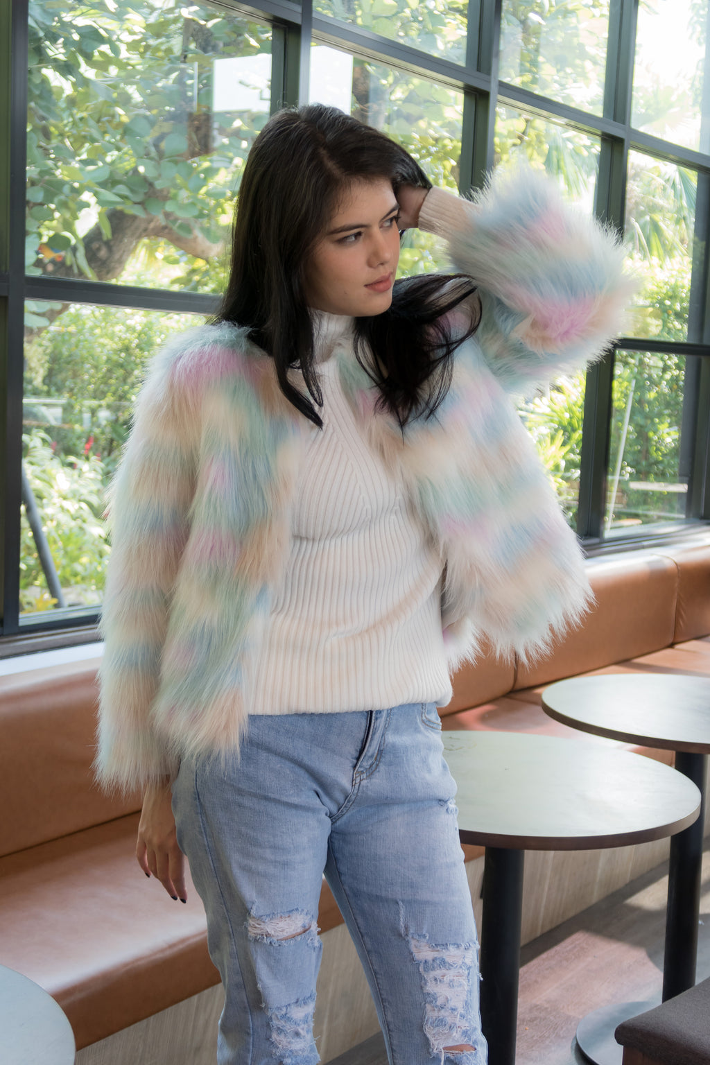 เสื้อโค้ทกันหนาวขนสัตว์ - Chanel-Style Faux Fur Blazer