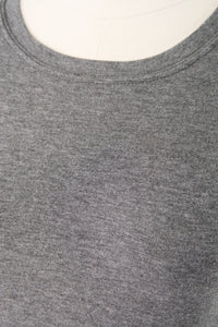 เสื้อยืดสีพื้นคอกลมเว้าไหล่ - Basic T-Shirt