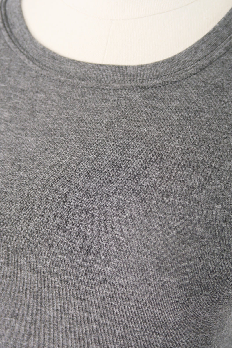 เสื้อยืดสีพื้นคอกลมเว้าไหล่ - Basic T-Shirt