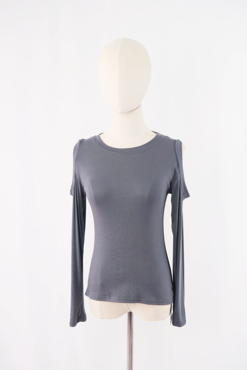 เสื้อยืดสีพื้นคอกลมเว้าไหล่ - Basic T-Shirt