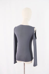 เสื้อยืดสีพื้นคอกลมเว้าไหล่ - Basic T-Shirt