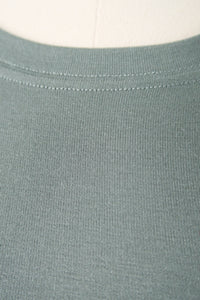 เสื้อยืดสีพื้นคอกลมเว้าไหล่ - Basic T-Shirt