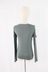 เสื้อยืดสีพื้นคอกลมเว้าไหล่ - Basic T-Shirt