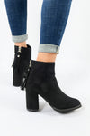 รองเท้าบูทแฟชั่นส้นสูงแต่งพู่ - Pointed Toe Mid Heel Ankle Booไปๅts