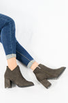 รองเท้าบูทแฟชั่นส้นสูง No. S-388- Pointed Toe Mid Heel Ankle Boots