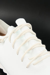 รองเท้าผ้าใบหนังแท้ สไตล์สปอร์ต - Minimalist Style Faux Leather Lace Up Canvas Shoes