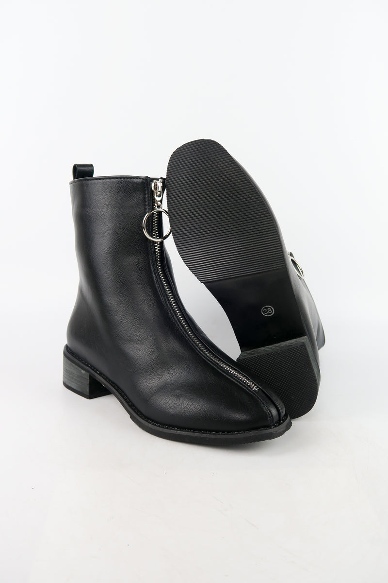 รองเท้าบูทหนังมีส้น แต่งซิปหน้า - Stylish Women's Short Boots With Buckle and Metal Design