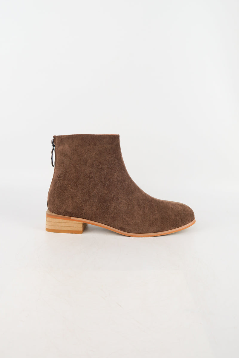 รองเท้าบูทกันหนาว ส้นสูงแต่งซิปหลัง - Pointed Toe Mid Heel Ankle Boots