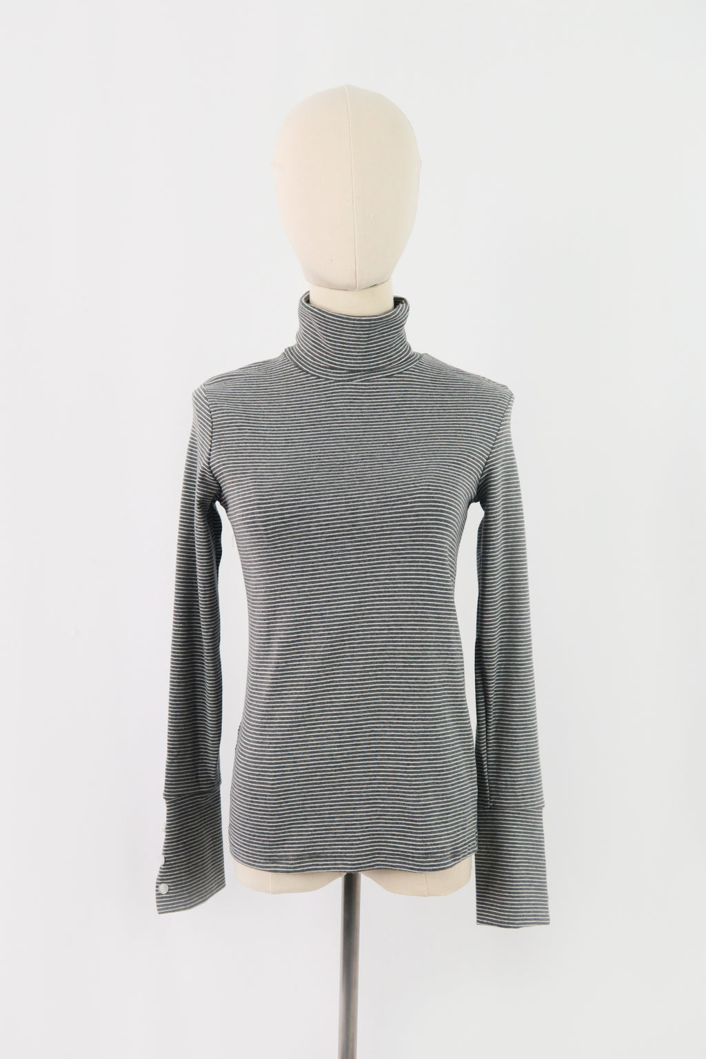 สเวตเตอร์ คอสูง แขนยาว - High-Neck Sweater