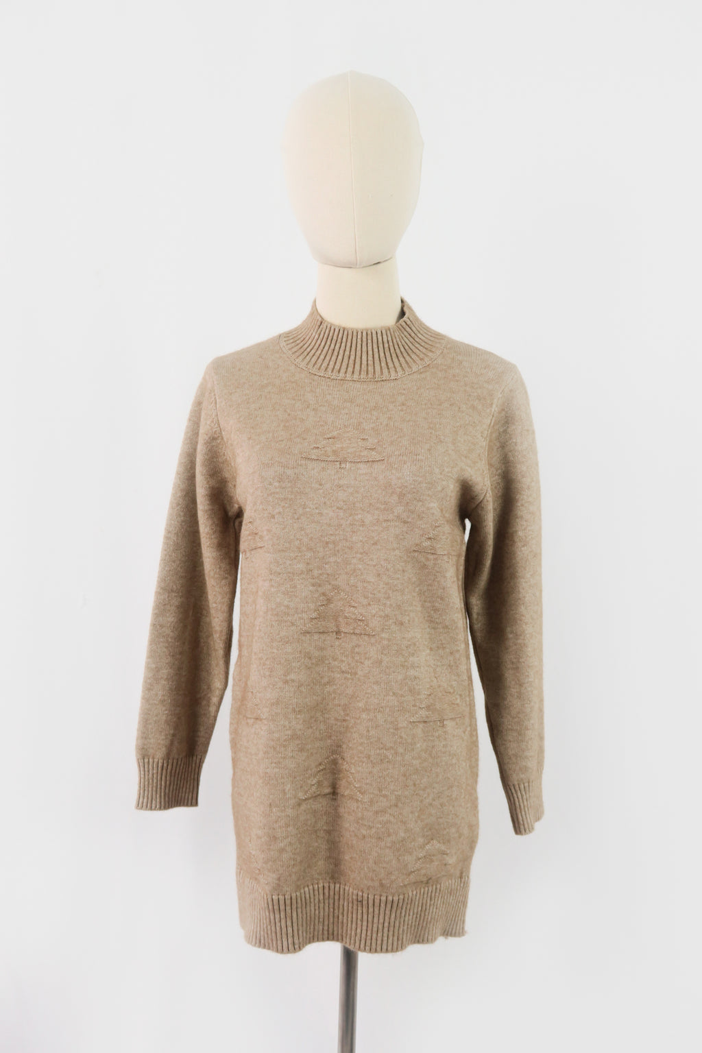 เสื้อสเวตเตอร์คอกลมกันหนาวตัวยาว - Long Boat Neck Sweater