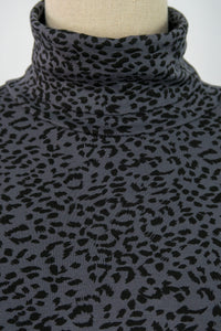 สเวตเตอร์ คอสูง แขนยาว - High-Neck Sweater