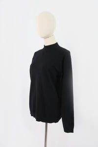 เสื้อไหมพรม เสื้อสเวตเตอร์ เสื้อกันหนาวคอกลม แขนยาว - Loose Long Sleeve Knit Sweater