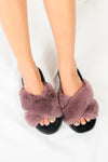 รองเท้าแตะขนเฟอร์ - Cross Straps Plush Faux Fur Rubber Sole House Slipper