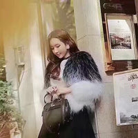 เสื้อคลุมขนสัตว์ - Chanel-Style Faux Fur Blazer