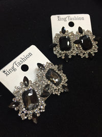 ต่างหูแฟชั่น - Stud Earrings