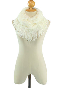 ผ้าพันคอทรงกลมอินฟินิตี้ - Warm Knit Infinity Scarf With Tassels