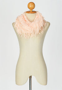 ผ้าพันคอทรงกลมอินฟินิตี้ - Warm Knit Infinity Scarf With Tassels